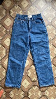 (Category: ) located in . Submitted by srrobinthrift (Listing ID 1403501581, Image 1). Description: .