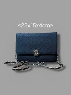 (Category: ) located in . Submitted by corneliasbags (Listing ID 1403462494, Image 1). Description: .