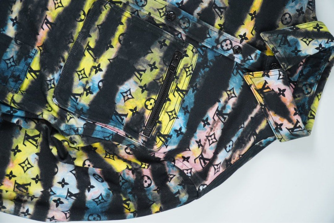 Louis Vuitton Tie-Dye Shirt (Category: Luxury Apparel) located in Manila. Submitted by aevan143 (Listing ID 1403508755, Image 3). Description: - Louis Vuitton Tie-Dye Shirt - Size: Large - Made in Italy - Features a vibrant tie-dye pattern - Adorned with the iconic LV monogram - A luxury statement piece.