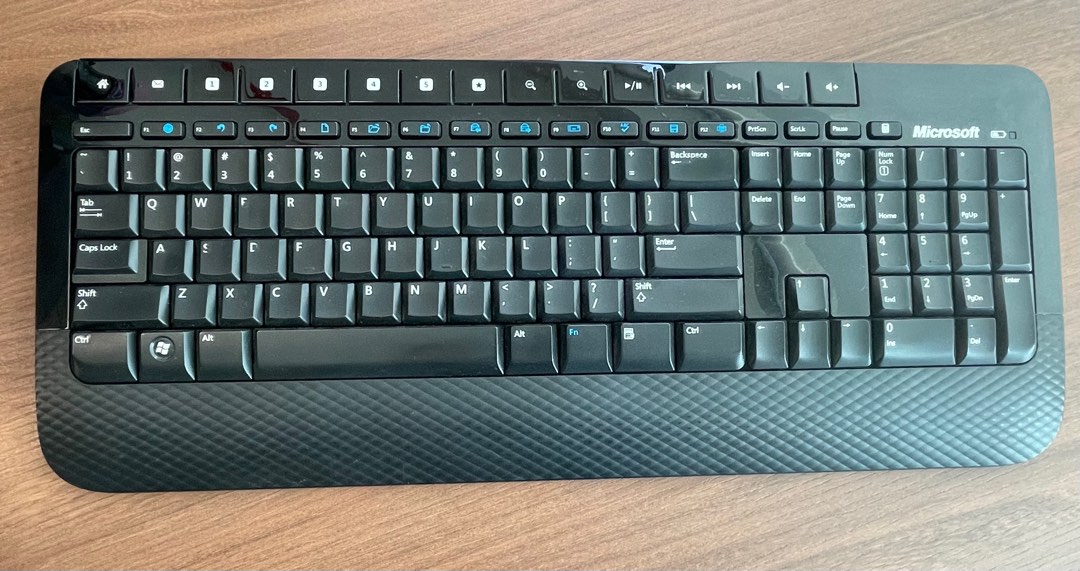 Microsoft Wireless Keyboard 2000, Computers & Tech, Parts & Accessories