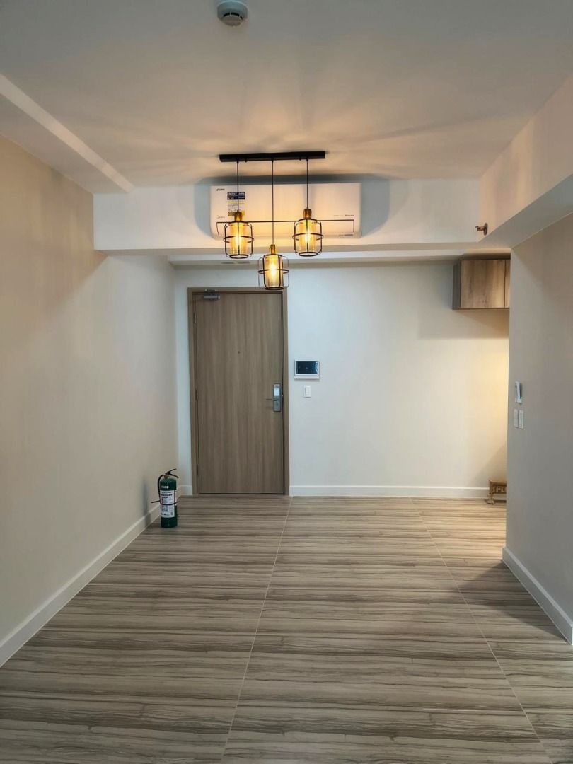 1BR Unit at Maple Tower, Verdant Towers (Category: Apartments & Condos) located in Manila. Submitted by luigi-09209064984 (Listing ID 1403600068, Image 2). Description: 🌿 FOR RENT: 1BR Unit at Maple Tower, Verdant Towers 📍 Location: Maple Tower, Verdant Towers Ortigas East Pasig 🏙️ Unit Details: 🏡 1-Bedroom | 56 sqm 🌆 High-Floor Unit with great city view 🛠️ Improved / Upgraded Unit 💧 Includes Water Heater, Window Shades, and Lighting Fixtu