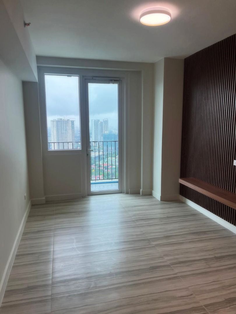1BR Unit at Maple Tower, Verdant Towers (Category: Apartments & Condos) located in Manila. Submitted by luigi-09209064984 (Listing ID 1403600068, Image 1). Description: 🌿 FOR RENT: 1BR Unit at Maple Tower, Verdant Towers 📍 Location: Maple Tower, Verdant Towers Ortigas East Pasig 🏙️ Unit Details: 🏡 1-Bedroom | 56 sqm 🌆 High-Floor Unit with great city view 🛠️ Improved / Upgraded Unit 💧 Includes Water Heater, Window Shades, and Lighting Fixtu