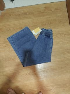 (Category: ) located in . Submitted by beyourbest (Listing ID 1403468164, Image 1). Description: .