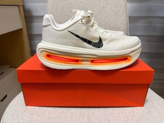 （分類：）位於 。 由 onyourmarksetgo 提交（商品編號 1403563451，圖片 1）。簡介： 。
