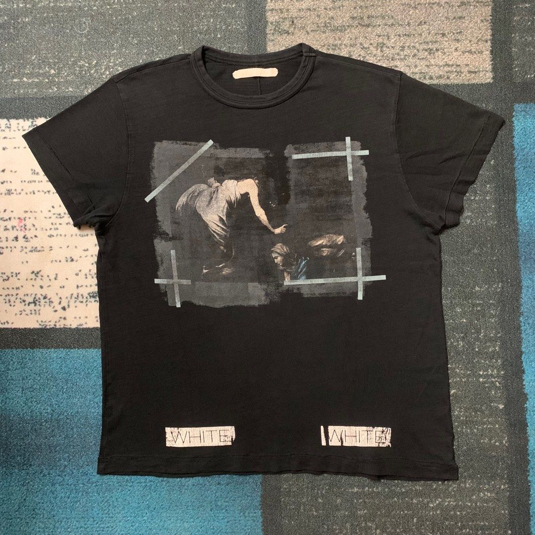 Off White Tee (Category: Tshirts & Polo Shirts) located in Kuala Terengganu. Submitted by srzwakn (Listing ID 1403609552, Image 1). Description: Original OW Pit 22.5 x L 27.