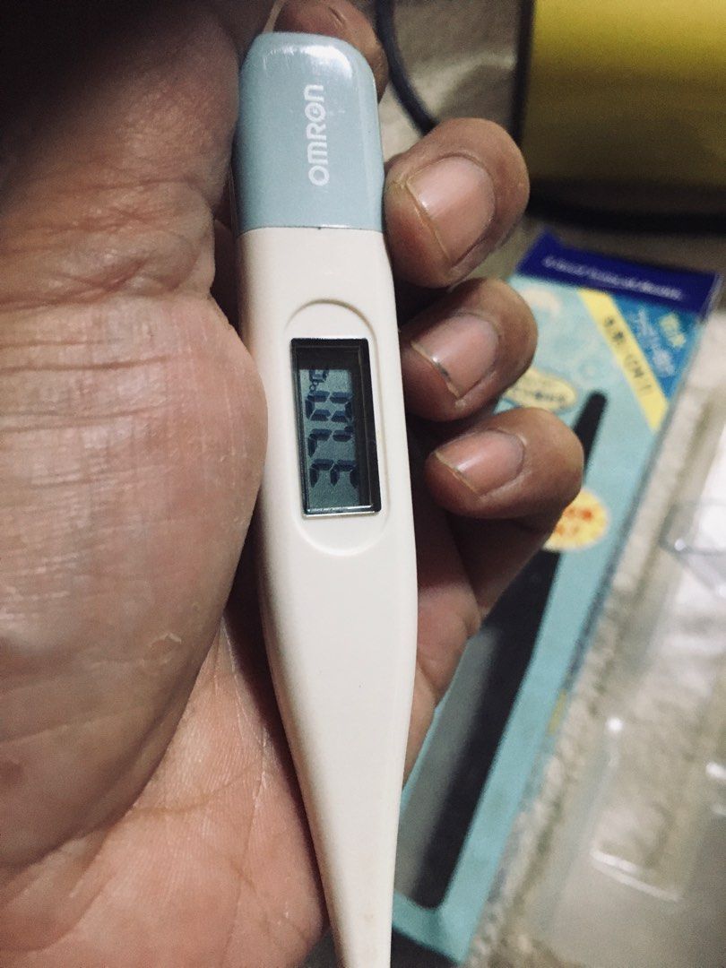 Omron Digital Thermometer MC-107BW (Category: Health Monitors & Weighing Scales) located in Manila. Submitted by noemiaspa1702 (Listing ID 1403480640, Image 3). Description: - Omron MC-107BW Digital Thermometer - Digital display for easy reading - Waterproof design - Suitable for family use - Comes with original packaging - Battery replaceable.