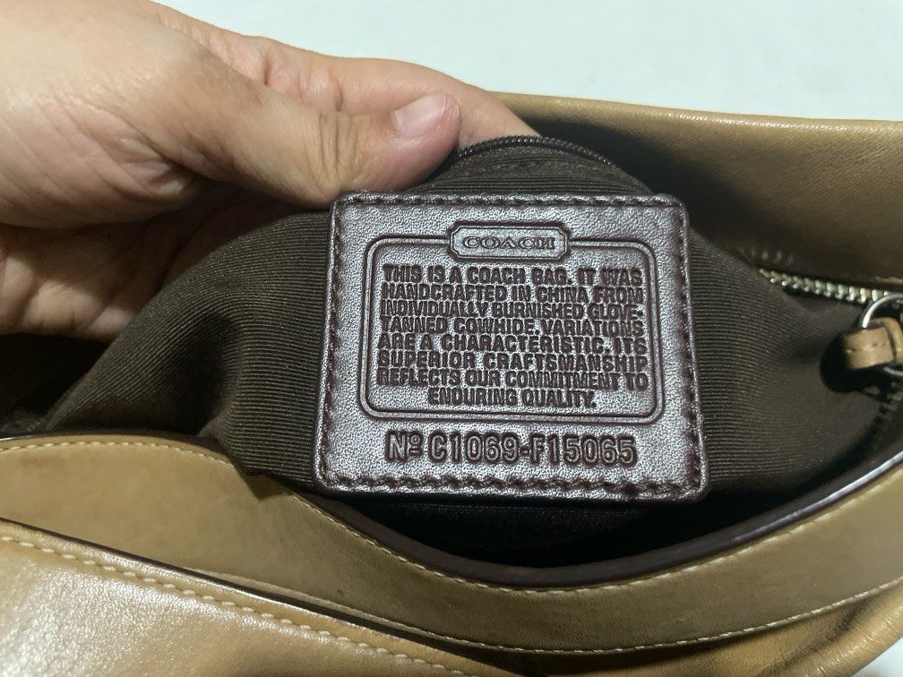 Original Coach Tan hobo mesenger bag (Category: Shoulder Bags) located in Las Pinas. Submitted by alsaclayan (Listing ID 1403520657, Image 3). Description: Need to sell a lot of my items because I’m moving out soon. All original from US and Europe. I don’t have boxes or paperbags because I did not intend to sell them, they were for my personal use. Well taken care of and kept in my bag/shoe closet..