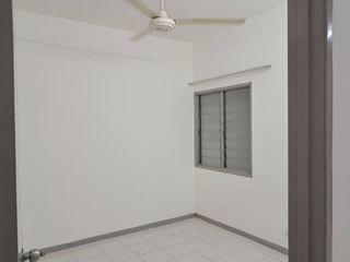(Category: ) located in . Submitted by ainasbrina (Listing ID 1403462947, Image 1). Description: .