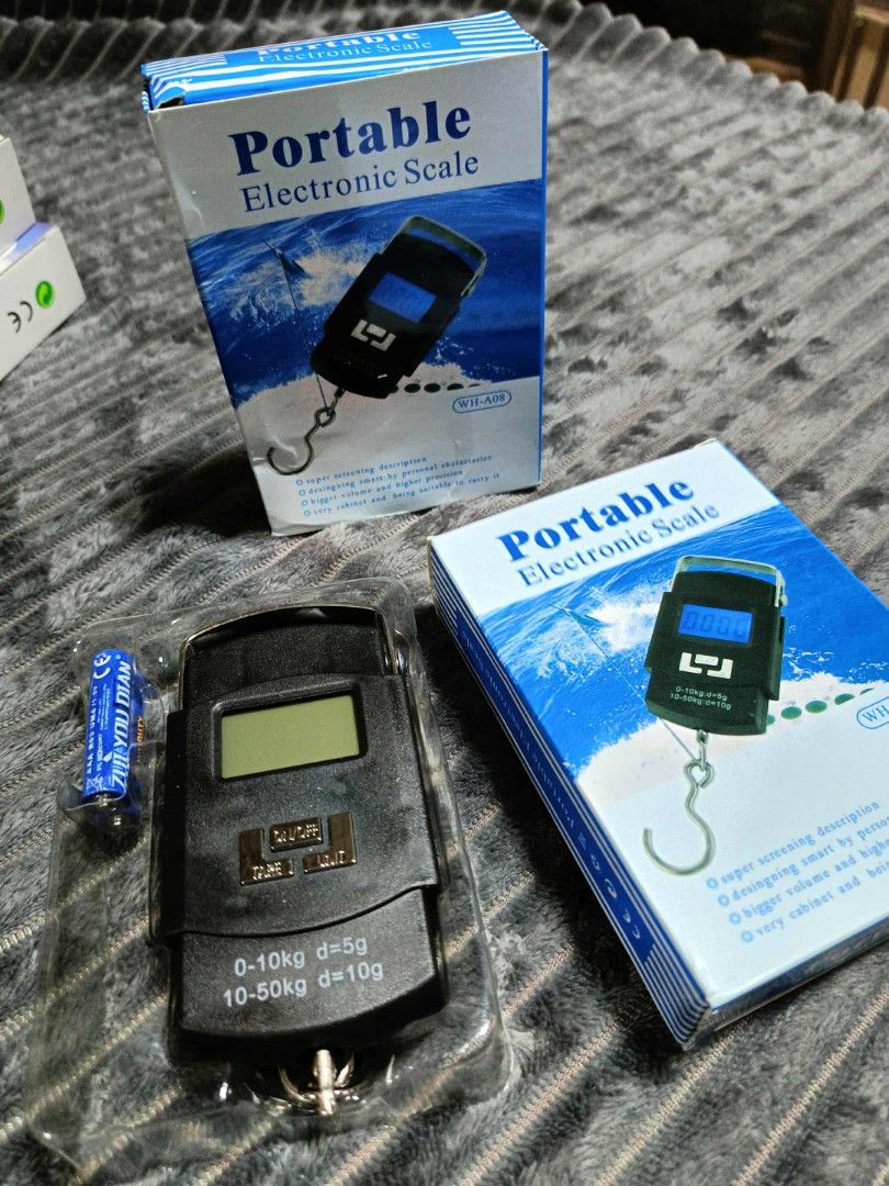 Portable luggage scale (Category: Health Monitors & Weighing Scales) located in Manila. Submitted by yzcartph (Listing ID 1403503976, Image 2). Description: 💯 BRAND NEW/ COD 👉 Same day delivery 🚚 Lalamove / We move / Grab / Angkas padala 📍Manila.