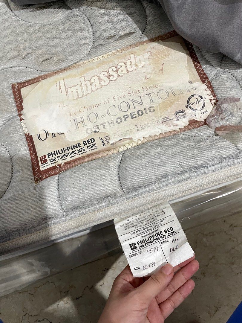 Queen Size Bed Mattress and Bed Frame (Category: Bed Frames & Mattresses) located in Paranaque City. Submitted by eiiaaa (Listing ID 1403469421, Image 2). Description: Queen Size Bed Mattress with Bed Frame 60 x 78 RFS: Moving Loc: San Antonio, Parañaque .