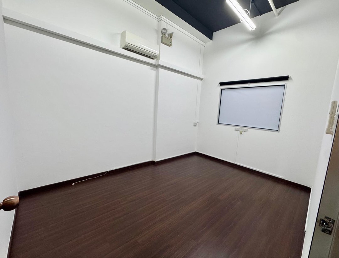 (Category: ) located in . Submitted by rearm (Listing ID 1403435519, Image 1). Description: .