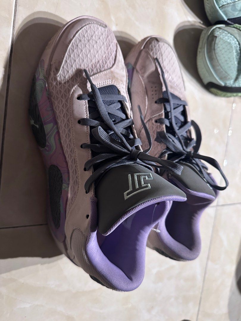 Sneaker Bundle (Category: Sneakers) located in Subang Jaya. Submitted by jordanlee95 (Listing ID 1403446477, Image 2). Description: Sell in bundle only ! 2x Nike Tatum 1x Nike Jordan 1x Yeezy 450 Reminder: Some coming with box some doesn’t Only for rm450 ALL IS ORIGINAL ITEM FROM FOOTLOCKER AND JDsports .