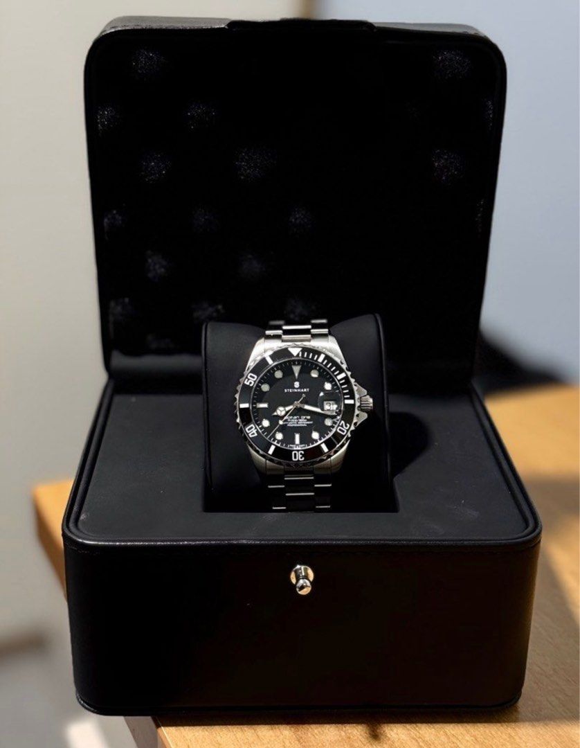 Steinhart Ocean 39 (Category: Luxury Watches) located in Pasig City. Submitted by watch_up.mnl (Listing ID 1403474020, Image 2). Description: Steinhart Ocean 39 - Swiss Made Automatic - SW200 movement - Ceramic Bezel Insert - 39mm case size - Sapphire Crystal with AR coating - Super luminova BGW9 lume - Compete box and manual Php35,000 Brand new complete Hong Kong Based Manila Meet ups on schedule Shipping worldwide (SF express/DHL) 100% Authenti