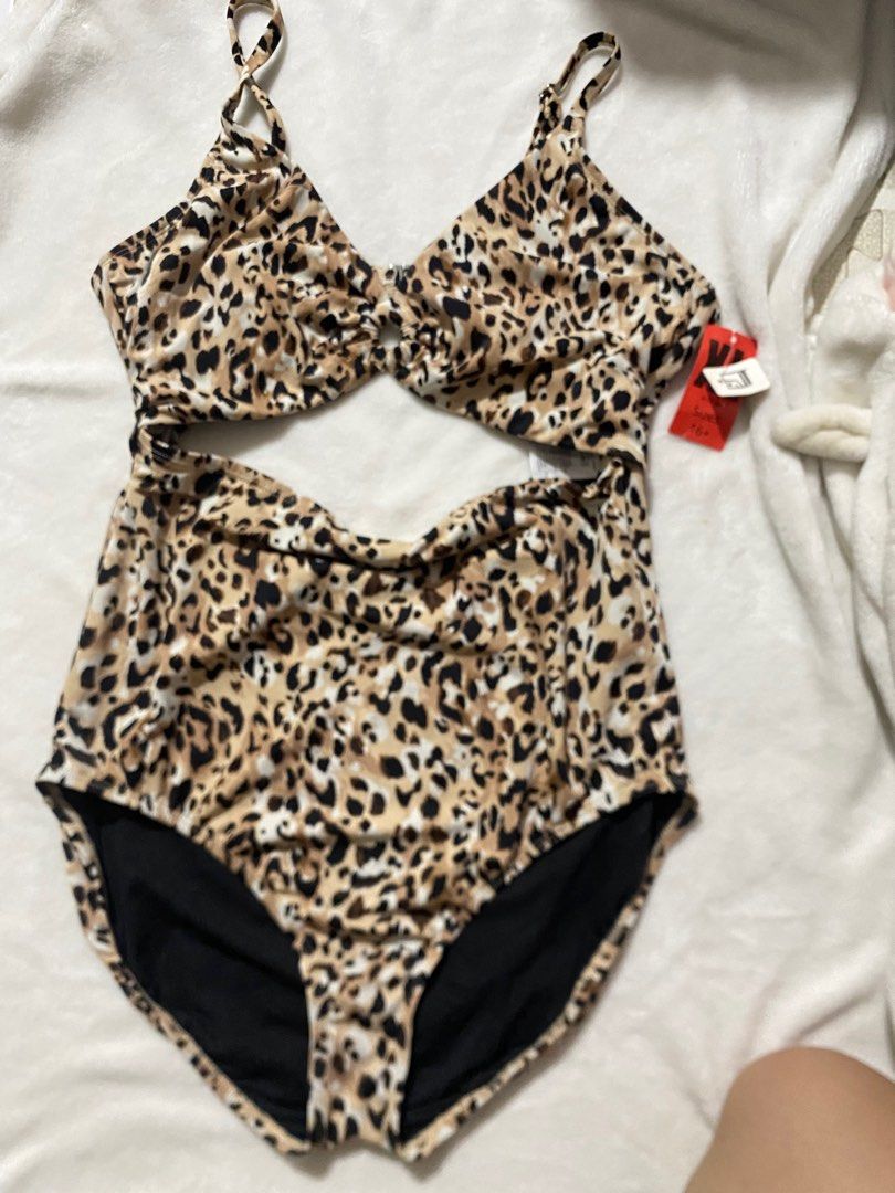 Time and Tru Leopard Print Swimsuit XL (Category: Bikinis & Swimsuits) located in Marikina City. Submitted by charmingcess (Listing ID 1403596849, Image 1). Description: Ito naman with tag pa and malaki naman sakin. Ganda nya as in. Perfect to cover your puson kasya to up to XXL. Payment thru gcash first before shipping Delivery via J&T.