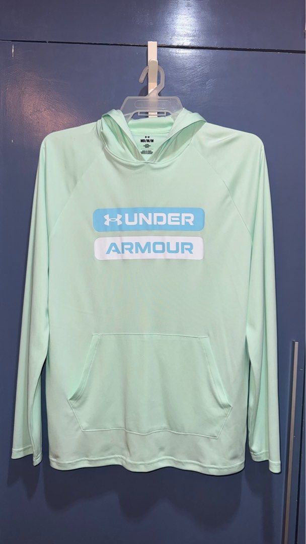 Under Armour Long Sleeves with Hood (Category: Activewear) located in Imus. Submitted by crisologoivan (Listing ID 1403543206, Image 1). Description: Used once for running From US Medium on tag 21x28.5 RFS: It doesn’t fit me anymore .