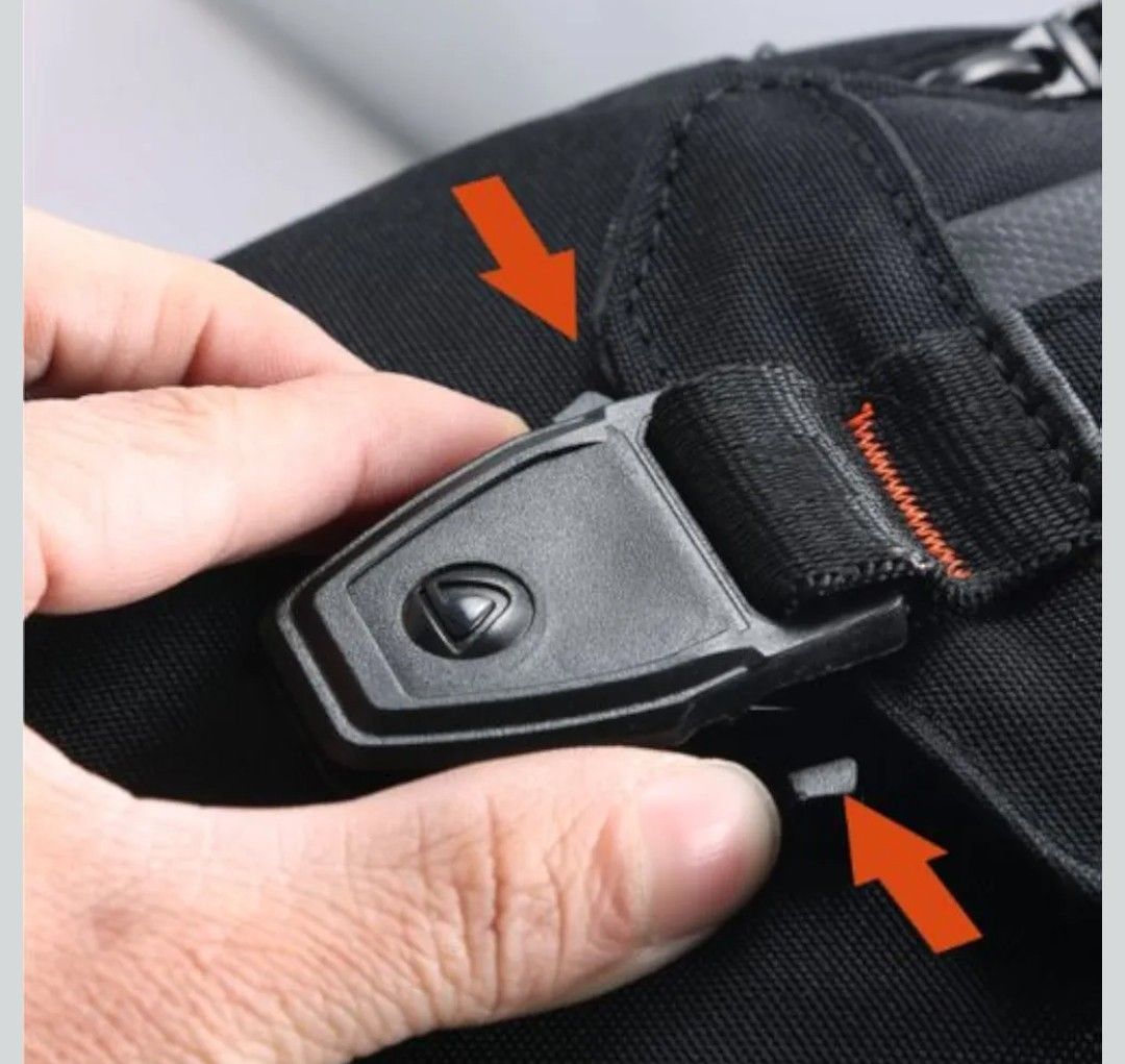 Vanguard Up-Rise II 43 Camera Bag (Category: Camera Bags & Carriers) located in Makati City. Submitted by dags011 (Listing ID 1403492735, Image 2). Description: Vanguard Up-Rise II 43 Camera Sling bag .