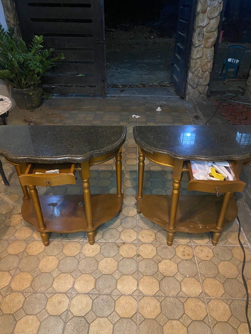 Vintage marble table (Category: Tables & Sets) located in Quezon City. Submitted by cutemopohihi (Listing ID 1403517995, Image 1). Description: Solid Vintage Mabigat.