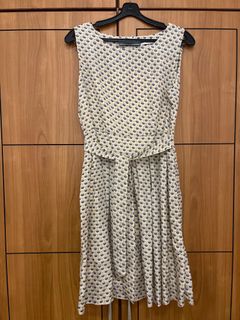 (Category: ) located in . Submitted by shopwithmeee (Listing ID 1403538338, Image 1). Description: .
