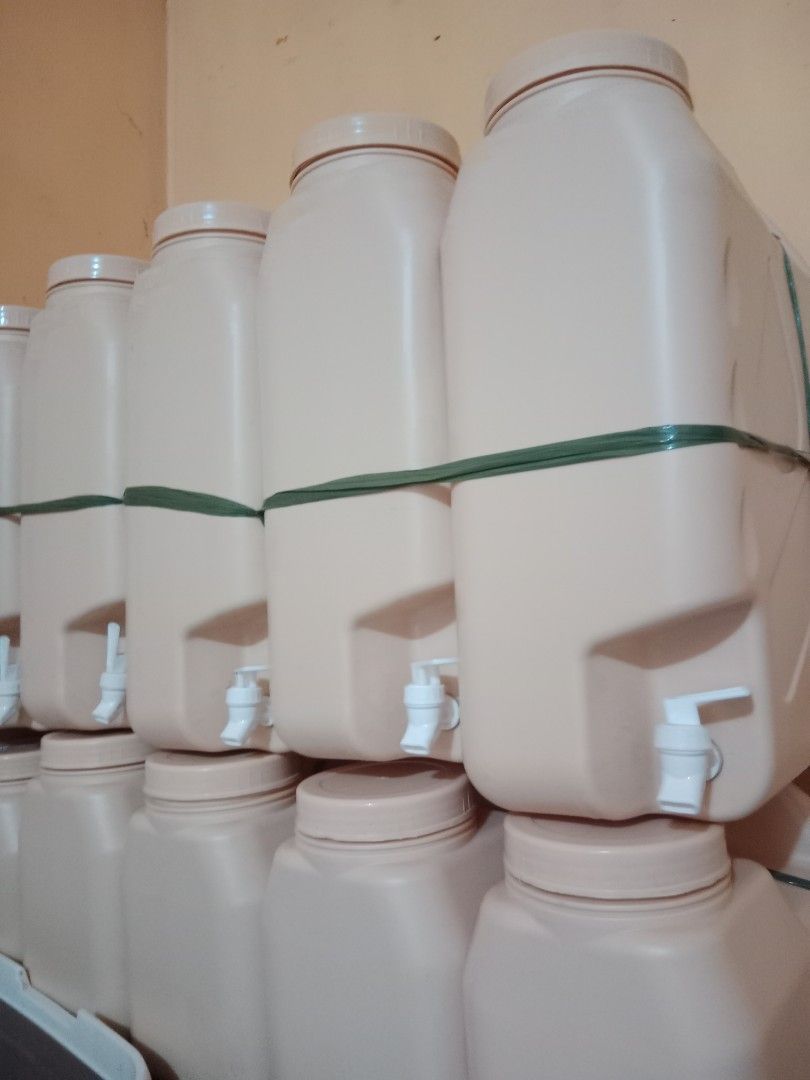 Water container 5 gallons capacity (Category: Water Purifiers & Dispensers) located in Caloocan City. Submitted by janeil23452 (Listing ID 1403521269, Image 1). Description: - Durable plastic water dispenser - Stackable design for space-saving - Suitable for water, juice, and other beverages - Lids included .