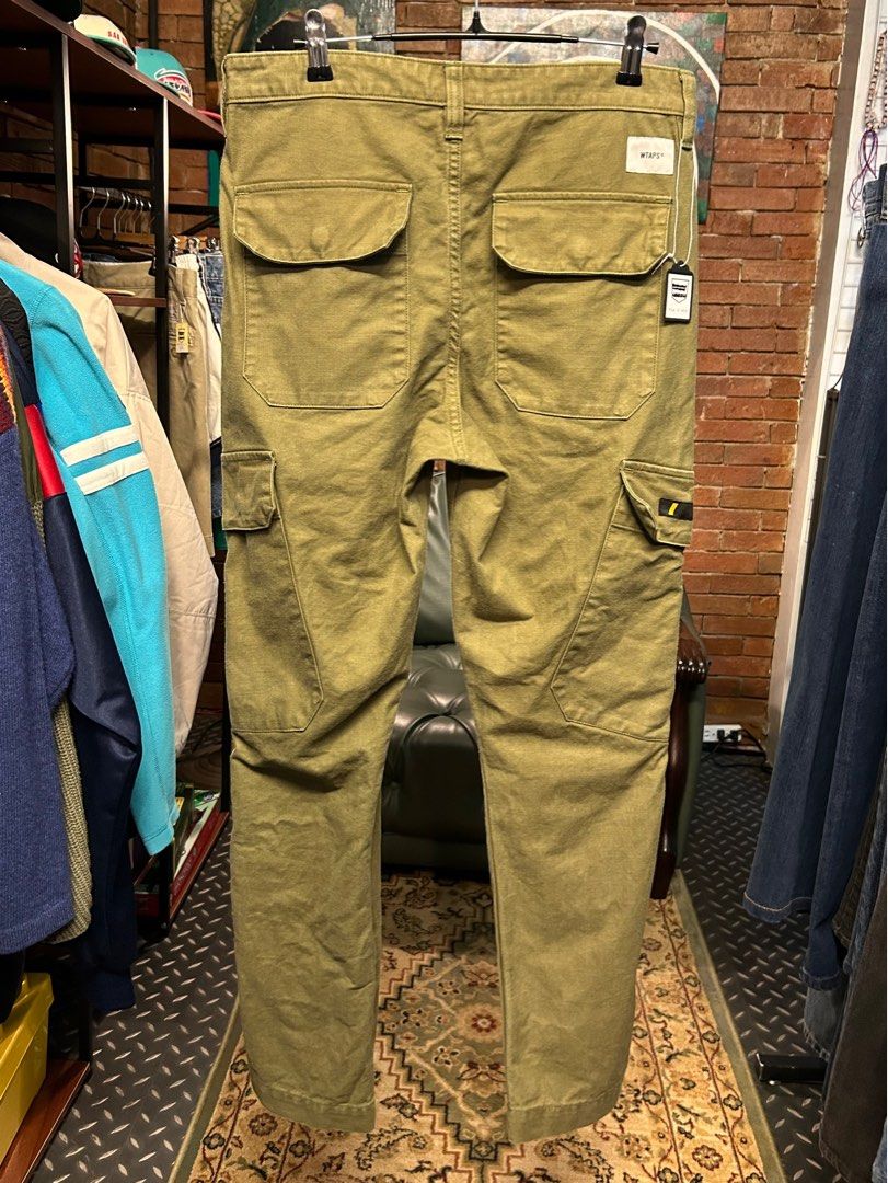WTAPS EX40_Collection Trouser Cotton (Category: Jeans) located in Quezon City. Submitted by pricetakedown (Listing ID 1403529978, Image 2). Description: WTAPS EX40_Collection Made in Japan 🇯🇵 Trouser Cotton Serge Jungle Skinny Slim fit Excellent condition Size: X01 Php 2,499 Measurements (inches) Waist: 31.5 Hip: 38 Thigh: 11 Length (in-seam): 30.75 Outseam: 40.5 Rise: 10.75 Hem: 7.75 . 🫶🏻 Manage your expectations. Check photos and details th