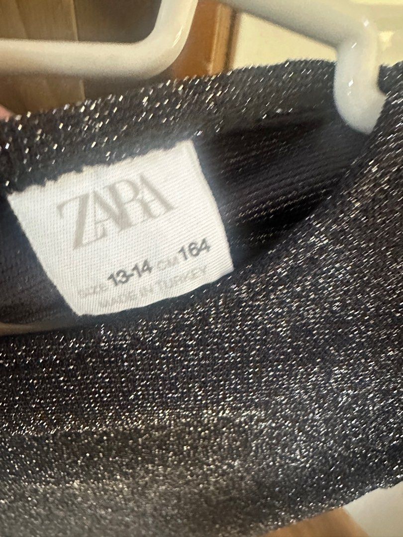 Zara kids glitter bodysuit (Category: Babies & Kids Fashion) located in Pasig City. Submitted by chubby_cheeks (Listing ID 1403610048, Image 2). Description: .