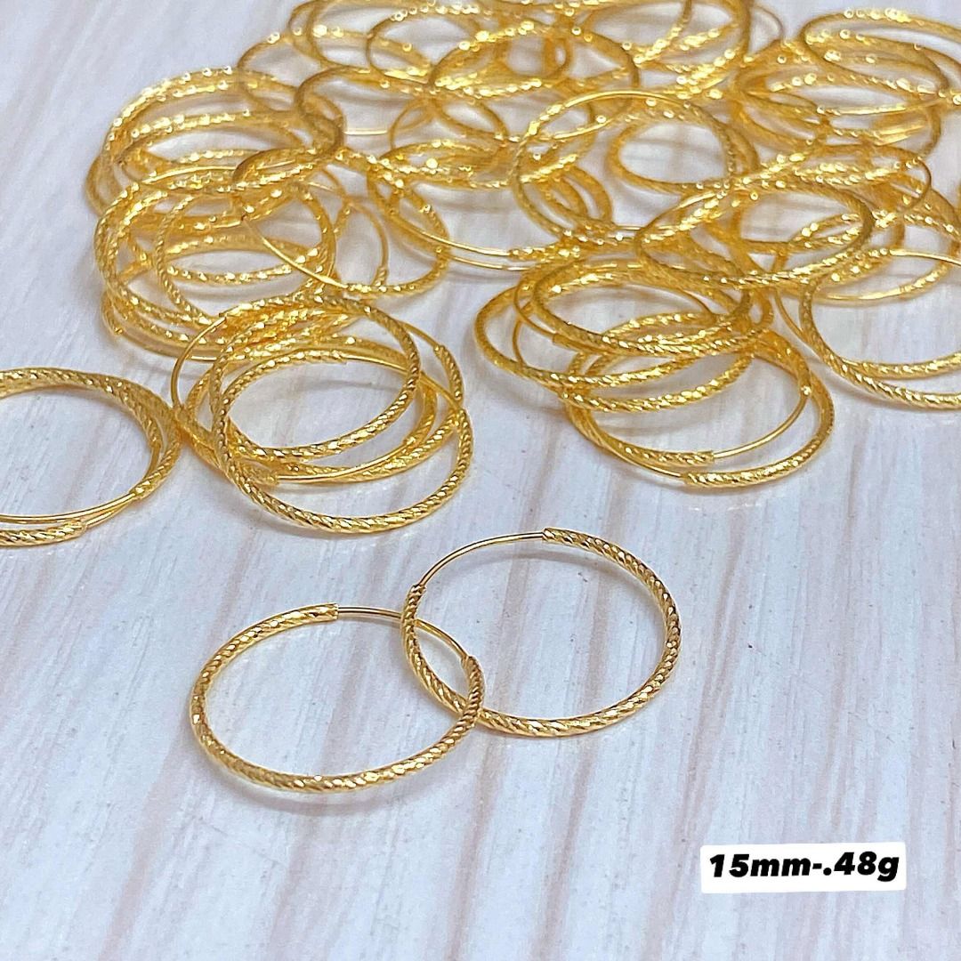 18k Saudi Gold 15mm Loop Earrings 0.48g (Category: Earrings) located in Quezon City. Submitted by abr_collections (Listing ID 1403721829, Image 1). Description: ✅PM po for updated price dahil everyday nagbabago ang presyo ng gold. Estimate lang po ung presyo na nakapost. (PRICE VARY!!) ✅Pre-order po ito. For PRE-ORDER: -Estimated grams ang nasa picture, actual grams if na out na po ang item. -No when worn photos or actual photos since pre-order p