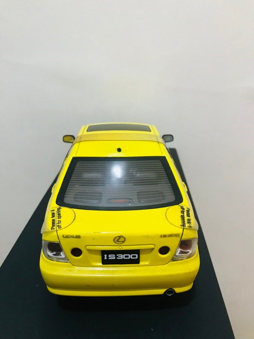 2000 Lexus IS300 1:18 Auto art (Category: Vehicle & Diecast Models) located in Quezon City. Submitted by regiegeorg77224 (Listing ID 1403719216, Image 2). Description: Rare Yellow Lexus IS300 1:18 Scale Full detail Brandnew with box QC area.