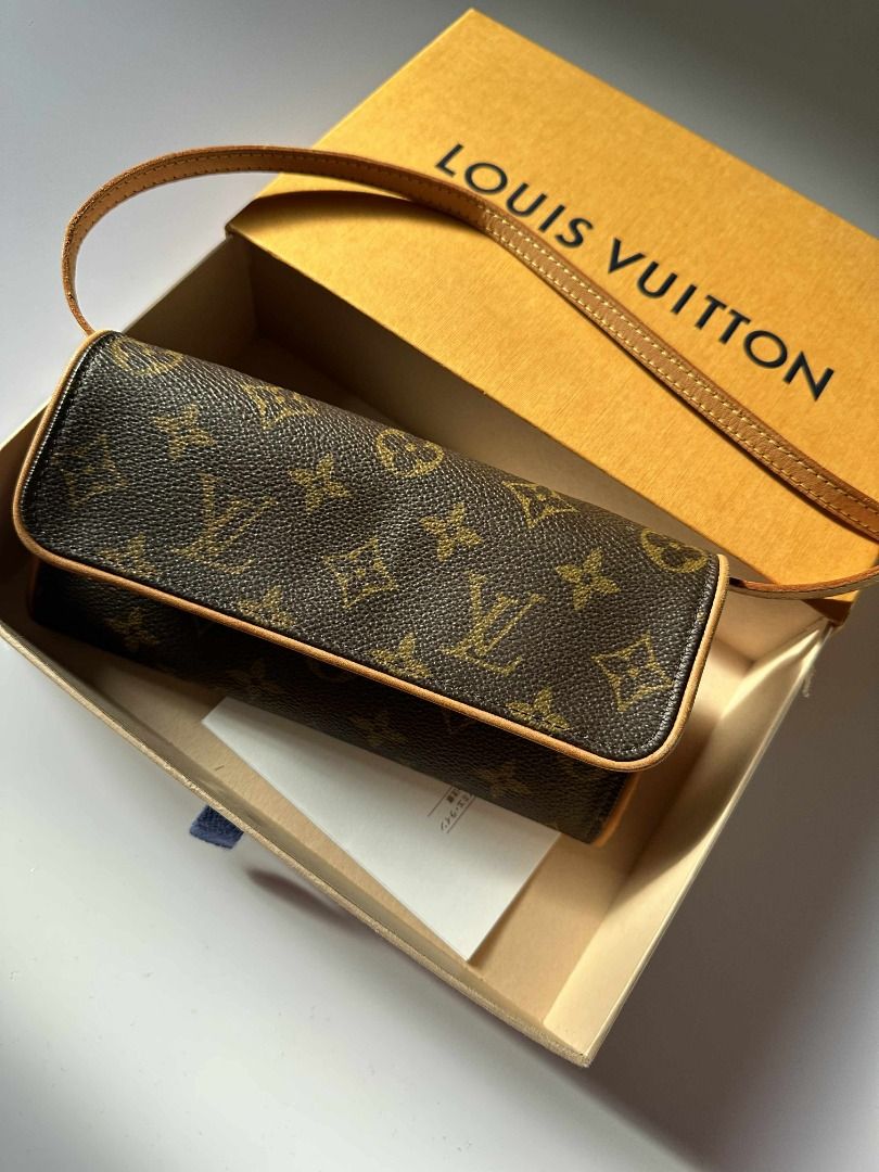 2001 Louis Vuitton Pochette Twin PM Shoulder Bag (Category: Luxury Bags & Wallets) located in Baguio. Submitted by uncalledfore (Listing ID 1403765221, Image 1). Description: WTS Vintage 2001 Louis Vuitton Monogram Pochette Twin PM Shoulder Bag - 9.5cm (H) x 19.5cm (L) - Complete w/ box and dust cloth - Pristine condition 30,000 php Baguio location tags: Chanel , Dior , Hermes , Gucci , Prada , Celine , Goyard , Celine , Balenciaga , Loewe , Fend