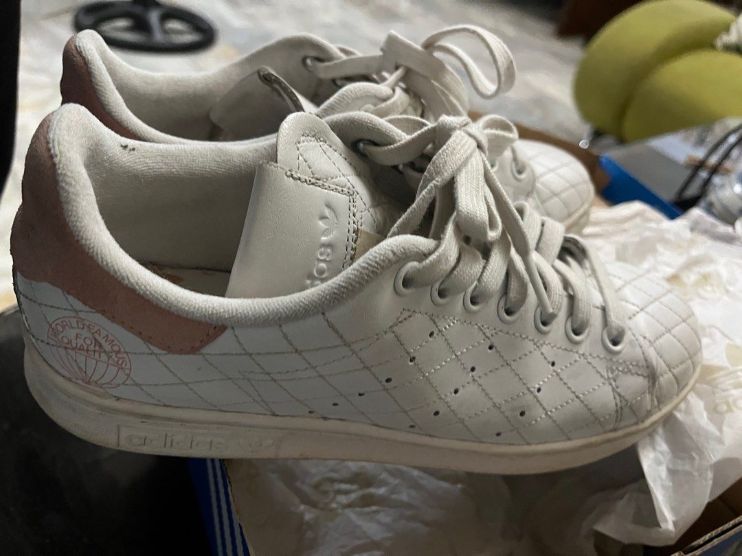 Adidas Stan Smith W FV4070 (Category: Sneakers) located in Cainta. Submitted by llsamson2000 (Listing ID 1403764201, Image 3). Description: Adidas Stan Smith .