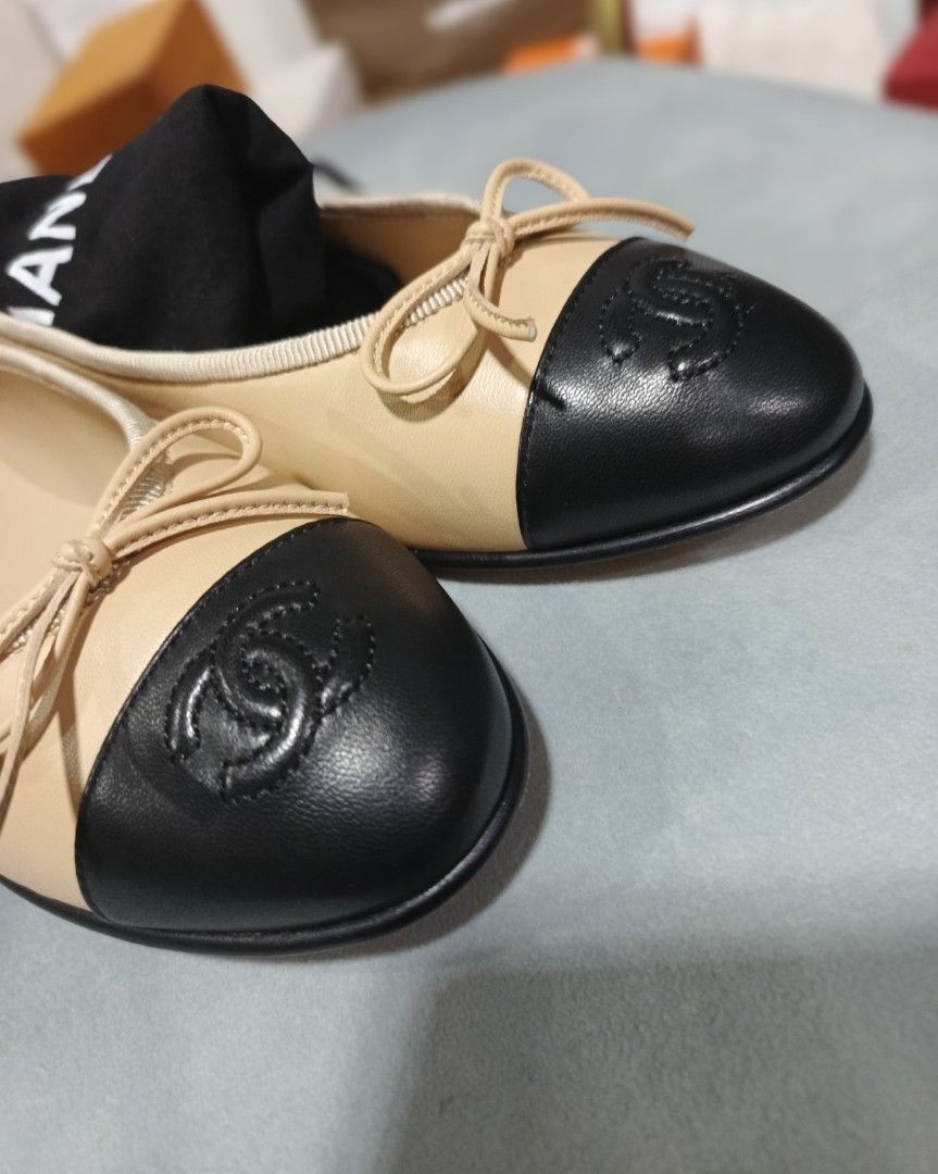 Authentic Chanel Ballet Flats (Category: Flats & Sandals) located in Itogon. Submitted by designerluxeshop (Listing ID 1403766480, Image 3). Description: Pre-owned Chanel ballet flats with authenticity document and dustbag size 36C, 💯% original, in good condition, shipping is free, message me if interested, delivery is by schedule discount is offered for cash buyer layaway is accepted 20% downpayment 80% balance payable up to 4-6months.