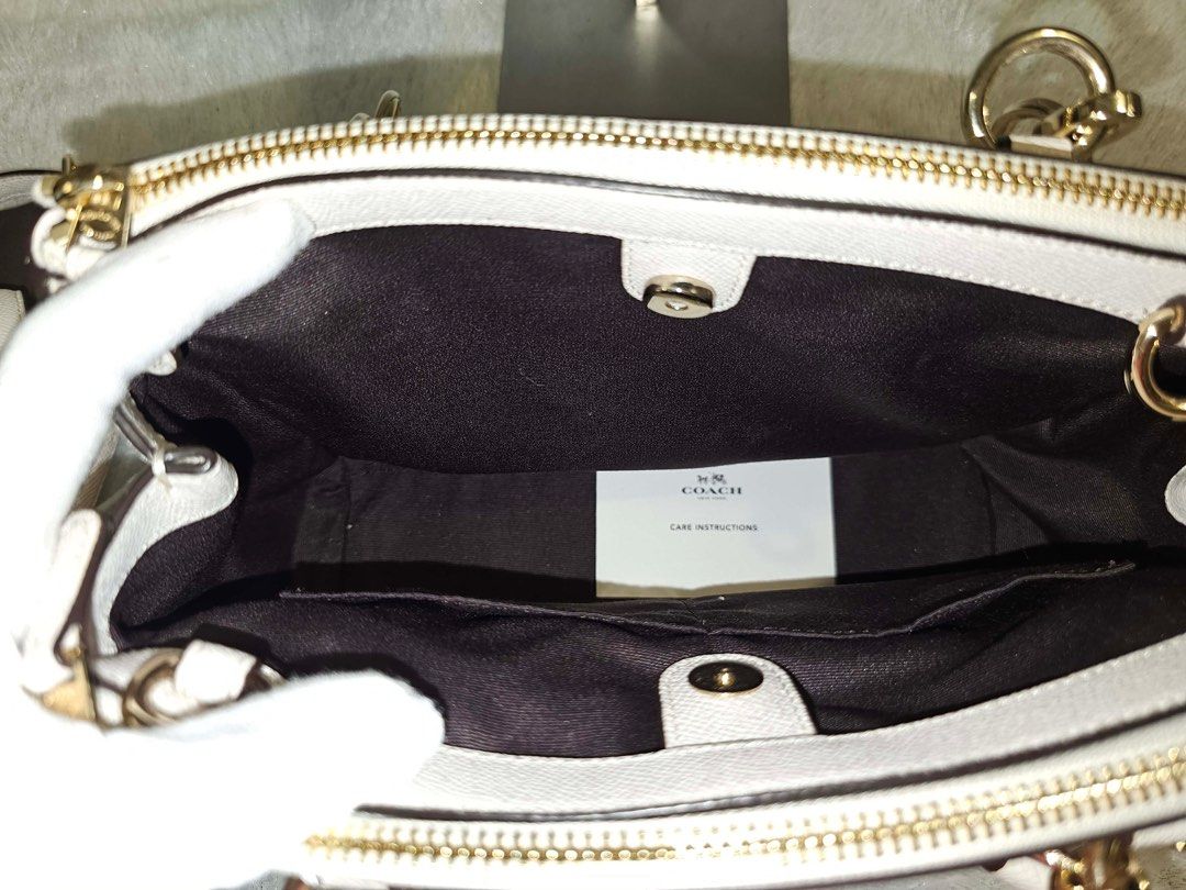 Authentic Coach Crossgrain Leather Mini Christie Carryall (Category: Cross-body Bags) located in Bulacan. Submitted by dgritzy (Listing ID 1403678259, Image 3). Description: .