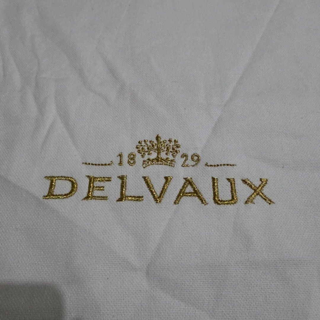 Authentic Delvaux Dust Bag 18x18 inches (Category: Cross-body Bags) located in Manila. Submitted by jfluxury.co (Listing ID 1403726236, Image 3). Description: excellent condition no flaws bought in Japan 🇯🇵 💯% Authentic. 😊 Money back guarantee. 😊 Clean and ready to use na.