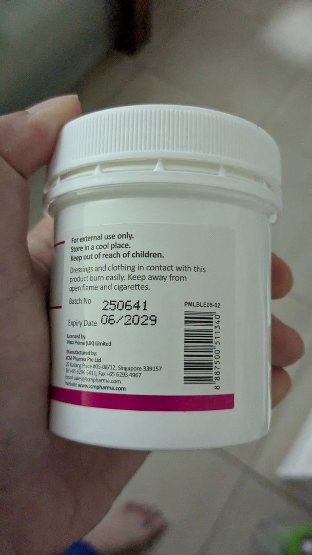Basic emolin (Category: Medical Supplies & Tools) located in Singapore. Submitted by happyjojo2 (Listing ID 1403673461, Image 1). Description: 3 bottles - each sgd 5.00.