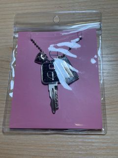 （分類：）位於 。 由 ksta.sell_ 提交（商品編號 1403771498，圖片 1）。簡介： 。