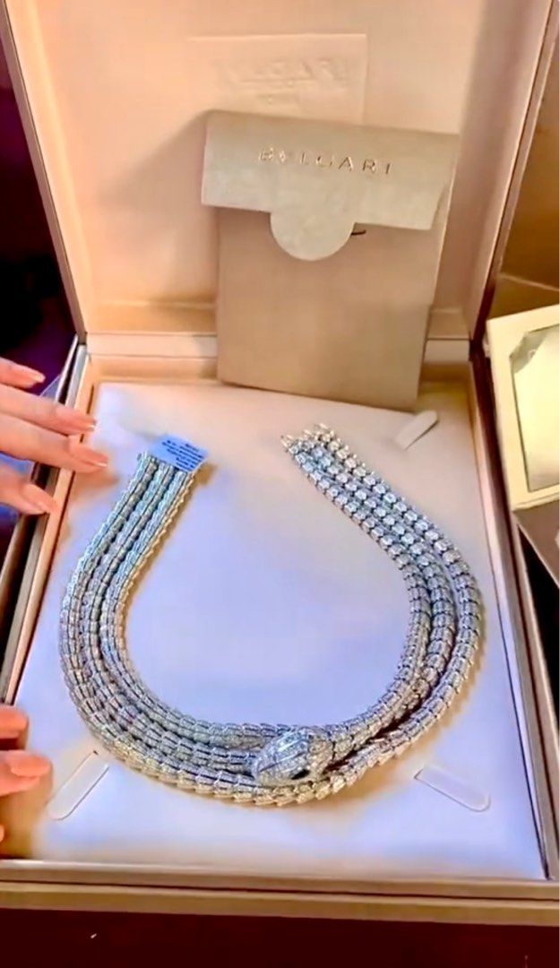 Bvlgari Serpenti Necklace (Category: Necklaces) located in Paranaque City. Submitted by destineshoppe (Listing ID 1403647177, Image 2). Description: COMPLETE SET BVLGARI SERPENTI INSPIRED NECKLACE! COMPLETE FULL SET WITH CARDS! HK SETTING! ( 100% like the Original one ) 18K WHITEGOLD: 233.45g Diamonds: 44.27ct/ 3504P Green Crystal: 0.35ct / 2P.
