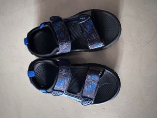 (Category: ) located in . Submitted by yeosssharon (Listing ID 1403688323, Image 1). Description: .