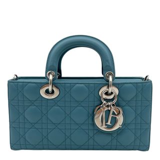 (Category: ) located in . Submitted by carousellluxury (Listing ID 1403663282, Image 1). Description: .
