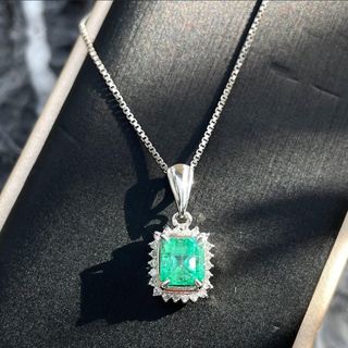 (Category: ) located in . Submitted by lovelotsdiamondd (Listing ID 1403645574, Image 1). Description: .