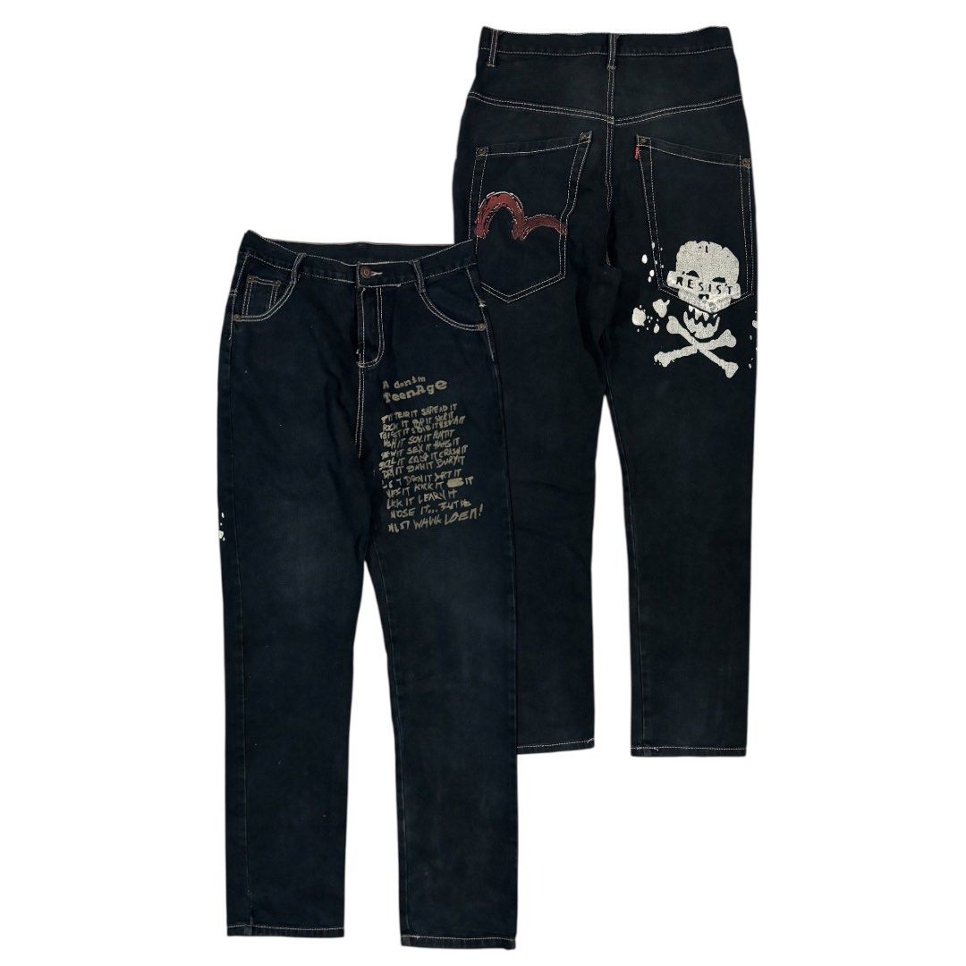 Evisu Slim Big Pocket Pants (Category: Jeans) located in Tanza. Submitted by thrift.drippin_ (Listing ID 1403764024, Image 1). Description: Evisu Slim Big Pocket Pants (Bootleg) ▫️Waist: 32 ▫️Length: 45 ▫️Leg hole: 7 ▪️Issue: none ▪️Color rate: 9.5/10 ▪️Price: 🏷️ ₱750+sf.