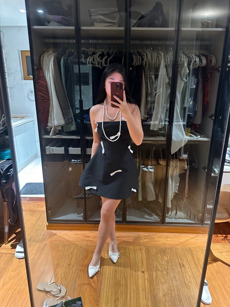 FOR RENT: Black Bow Mini Dress (Category: Dresses) located in Calamba. Submitted by m.cag (Listing ID 1403693508, Image 2). Description: - Black mini dress, with white bows - puffy skirt, makes u look v curvy - viet brand - high quality! +1500 deposit, will be returned omce dress is returned.