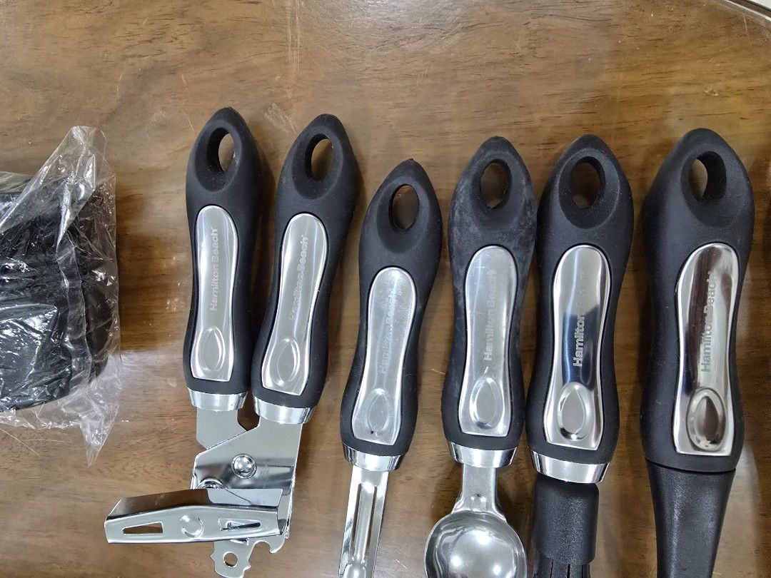 Hamilton Beach 14-Piece Utensils Set (Category: Dinnerware & Cutlery) located in Valenzuela. Submitted by mluck (Listing ID 1403627903, Image 3). Description: heavy duty!!! .