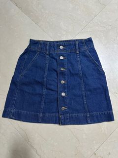 (Category: ) located in . Submitted by lcvekeums (Listing ID 1403750223, Image 1). Description: .