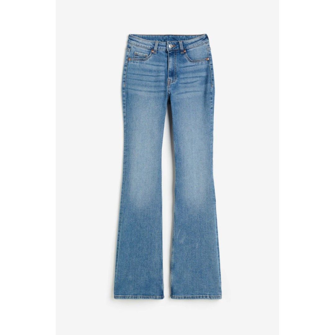 H&M Flared High Jeans EUR 44 / US 12 (Category: Jeans) located in Makati City. Submitted by cdiana (Listing ID 1403672532, Image 1). Description: - LAST PRICE POSTED Waist: 31 in, Hip: 36.5 in, Rise: 10.5 in, Length: 39.5 in - no when worn, actual ad and photos posted - 100% authentic, good as new - size EUR 44 / US 12 - comes with H&M paper bag.
