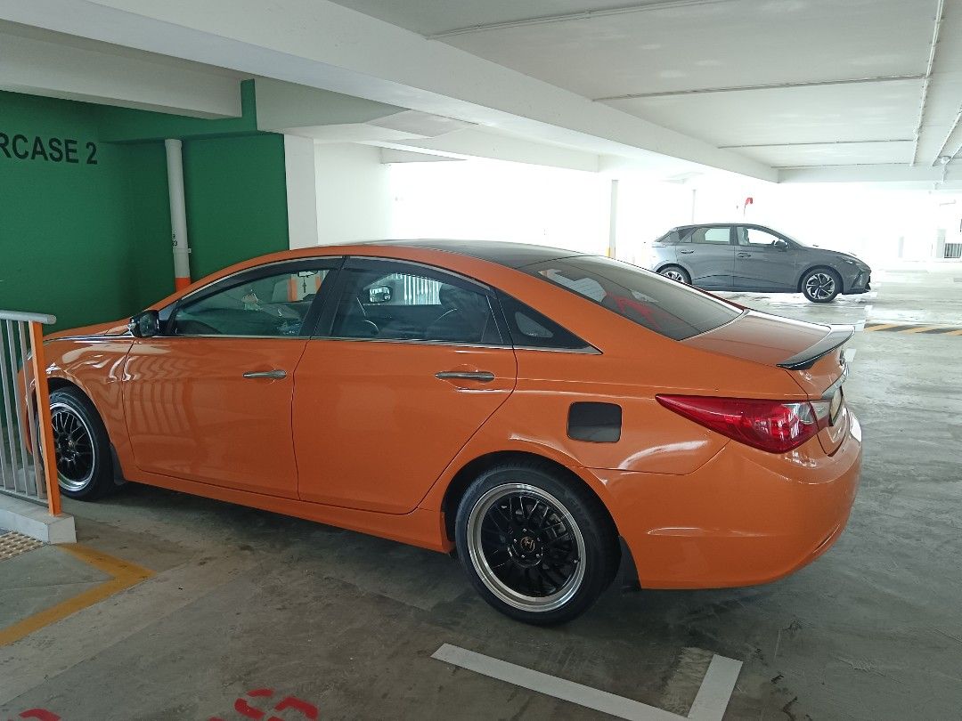 Hyundai i45 2.0 GLS (A) (Category: Used Cars) located in Singapore. Submitted by .jf7jf7 (Listing ID 1403784784, Image 1). Description: fresh new paint comes with 18inch tommi rims mid end sound system all wear & tear done strictly no dealers thank you.