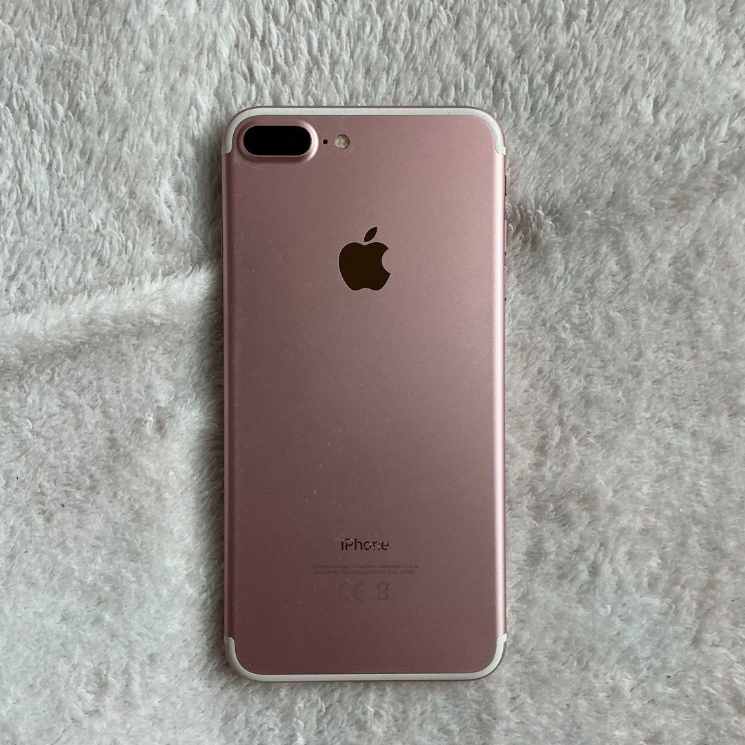 iPhone 7 Plus (Category: iPhone 7 Series) located in Bocaue. Submitted by decluttercsbroke (Listing ID 1403677647, Image 3). Description: iPhone 7 plus 32gb • RoseGold •4,500 •It was originally bought in PowerMac • No icloud issue •All working.