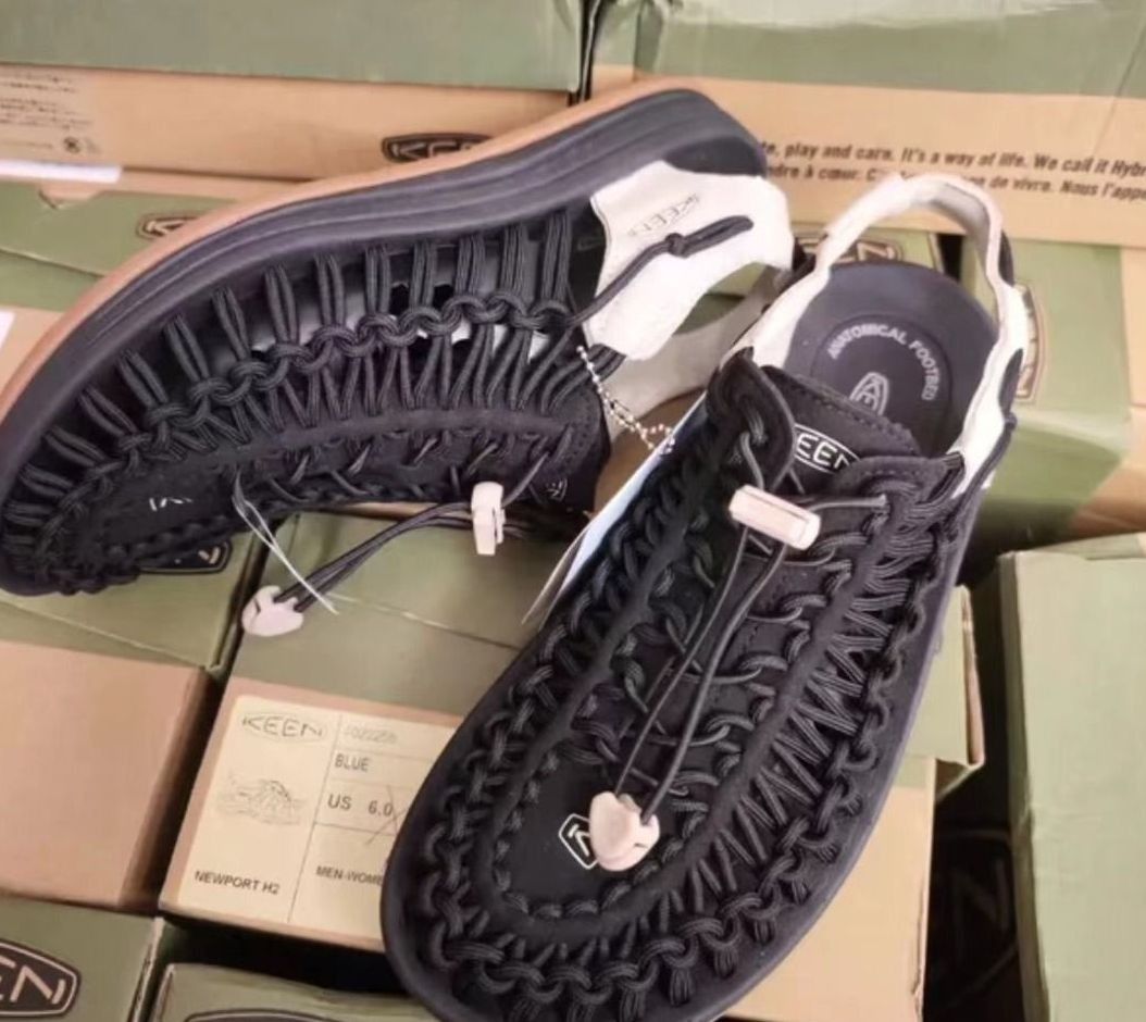 KEEN UNEEK woven sandal water shoes black white women's (Category: Sneakers) located in Singapore. Submitted by urarehorse (Listing ID 1403749803, Image 3). Description: In-stock and ready to ship.