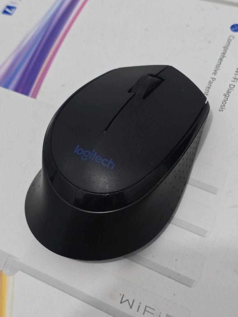Logitech M275 Wireless Mouse (Category: Mouse & Mousepads) located in Pasig City. Submitted by kimjayson (Listing ID 1403789800, Image 1). Description: No issue. Barely used since my work provided an apple magic mouse..