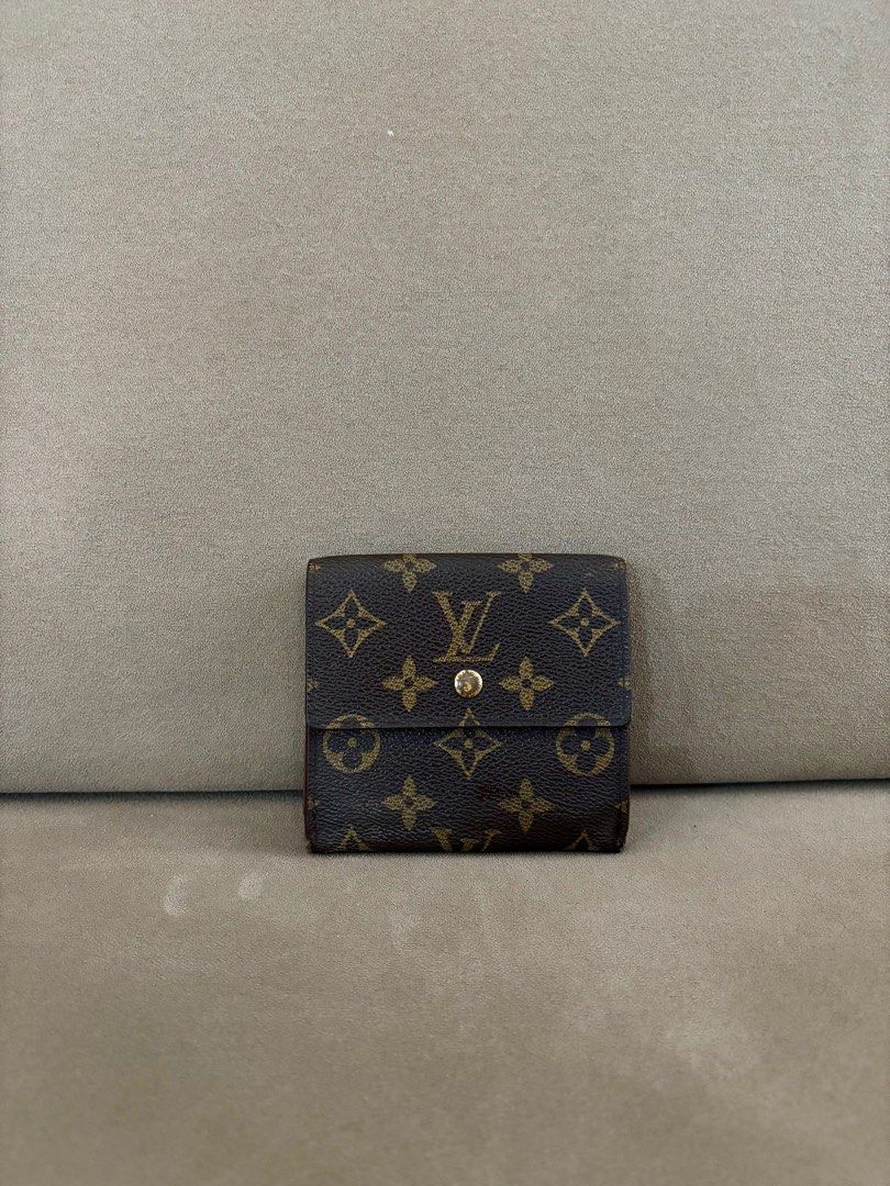 Louis Vuitton Wallet (Category: Luxury Bags & Wallets) located in Paranaque City. Submitted by katlouieleandicho (Listing ID 1403684298, Image 2). Description: 💯Authentic Monogram Short Wallet 8/10 condition .