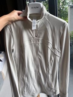 (Category: ) located in . Submitted by akang93 (Listing ID 1403685823, Image 1). Description: .