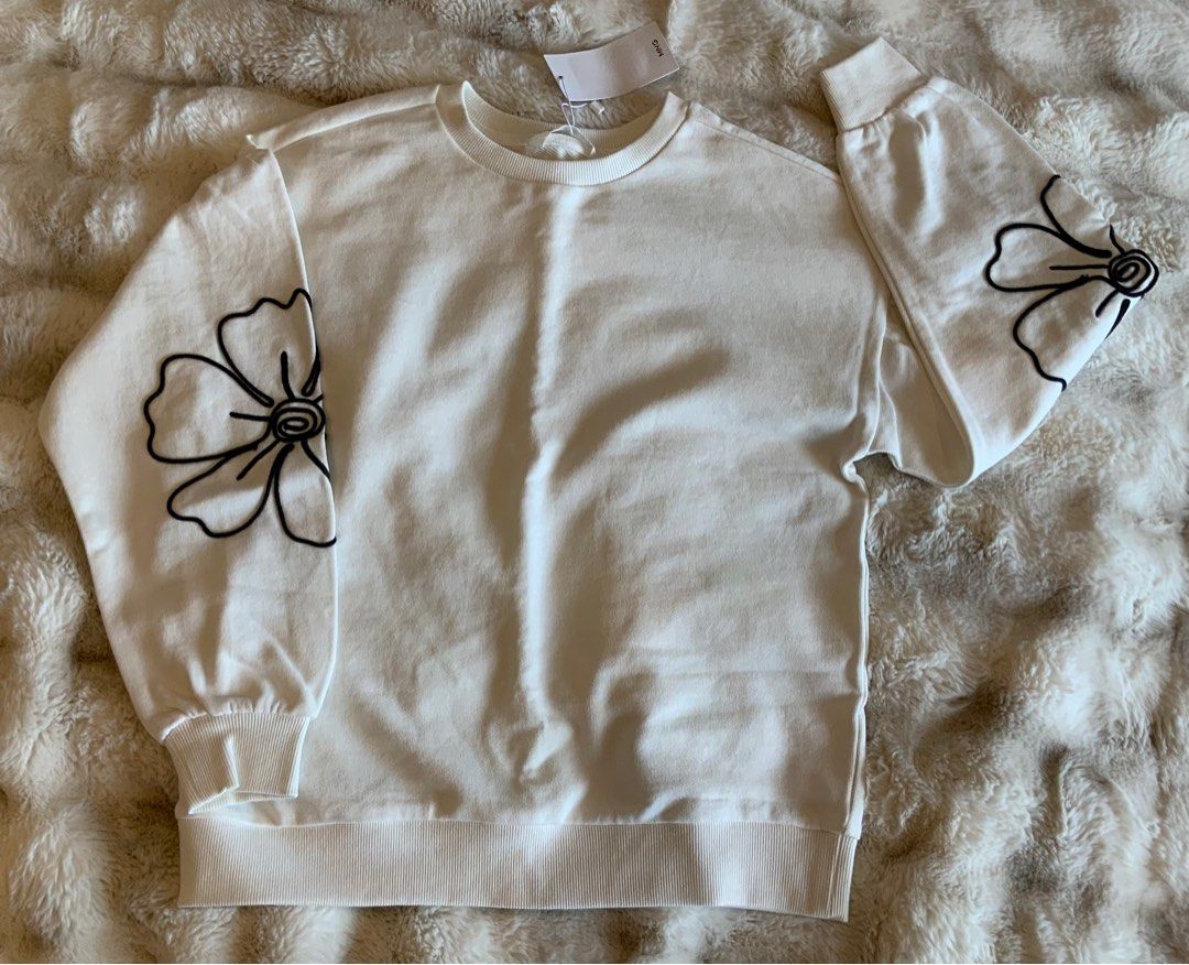 Mango Pullover (Category: Longsleeves) located in Singapore. Submitted by Btsjinarmy (Listing ID 1403699537, Image 1). Description: - Brand new white sweatshirt - Kids size 11-12 but fits adult XS/S size..